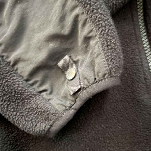 The North Face Youth Large Black Fleece Jacket Fits Men’s Small - Picture 5 of 7